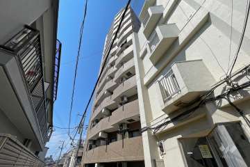 ステージファースト三軒茶屋の外観（南側から）