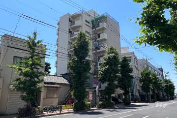メイゾンアサヒの外観(北東側から)