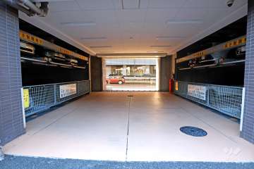 敷地内駐車場（屋内機械式）