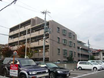 藤和浜芦屋ホームズの外観（南東側から）