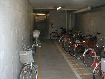 駐輪場（屋内）