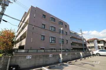 藤和浜芦屋ホームズの外観（東側から）