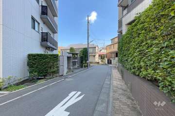 敷地南西側の前面道路