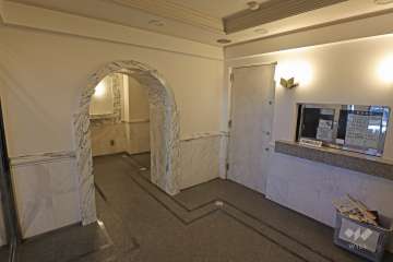 エントランスホール