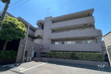 グランドベイス世田谷ガーデンの外観(東側から)