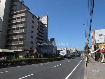 敷地北側は国道2号線に面しています。