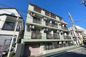 マイステージ上北沢２の外観（南東側から）