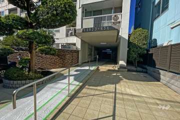 エントランスアプローチ