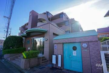 ライオンズガーデン上北沢の外観（北東側から）