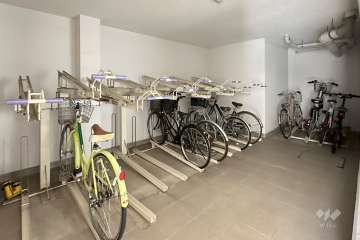 敷地内　駐輪場