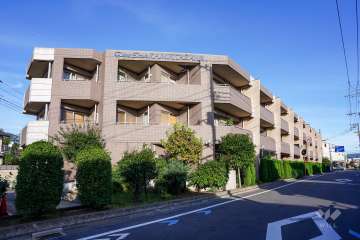 ディナスカーラ上北沢の外観（南西側から）