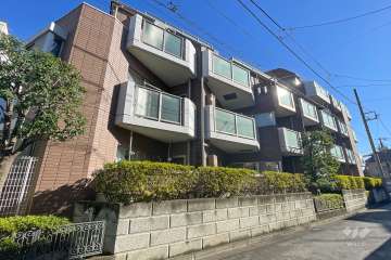 マンションの外観（南西側から）