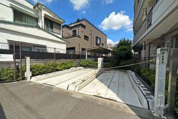 敷地内駐車場（屋外機械式）