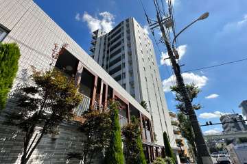 ザ・パークハウス上北沢の外観（北西側から）