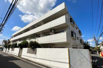 ライオンズマンション上北沢第2の外観（北東側から）