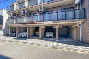 敷地内駐車場（屋内平面式）