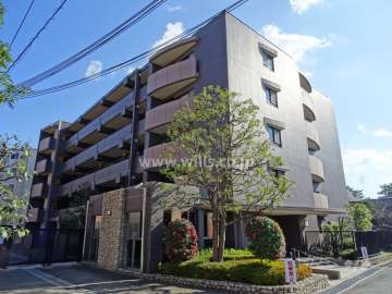 ファミール芦屋川西町の外観（北西側から）
