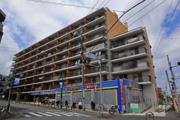 メゾン上野毛の外観（南東側から）