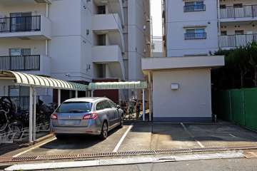 敷地内駐車場（屋外平面式）