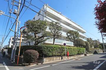 イトーピア上野毛マンションの外観(西側から)　