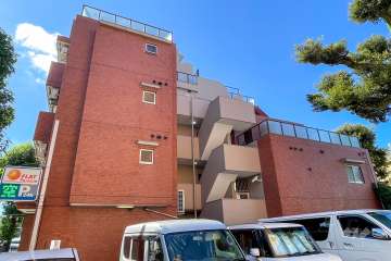 ライオンズマンション上野毛第二の外観（北側から）