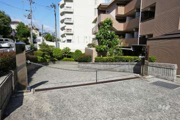 駐車場の出入口