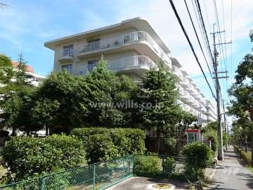 逆瀬川グリーンハイツ　C棟の外観（南西側から）
