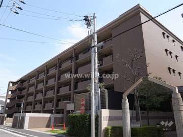 コスモ芦屋ロイヤルフォルムの外観（北西側から）