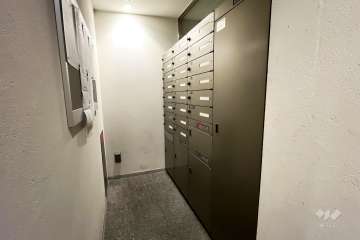 共用ポストと宅配ボックス