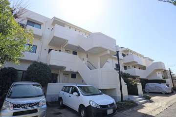 馬事公苑パークホームズの外観（北側から）