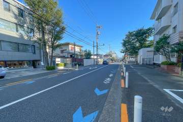 敷地東側の前面道路