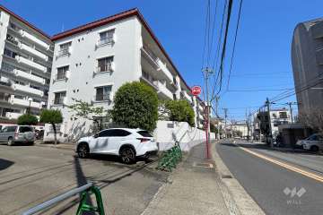 敷地南側の前面道路　