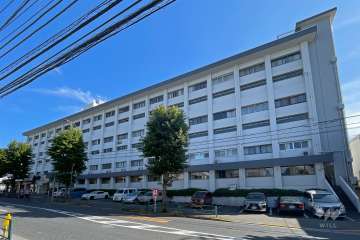 馬事公苑前住宅の外観（北西側から）