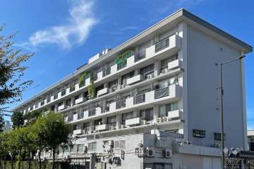 馬事公苑前住宅の外観（南東側から）