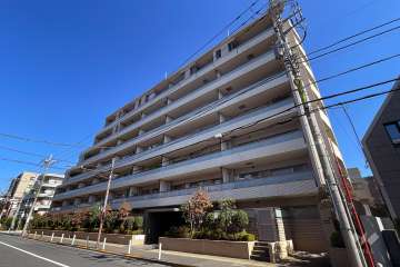 フォルム上用賀馬事公苑の外観（南西側から）