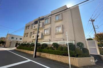 フォルム上用賀馬事公苑の外観（北西側から）