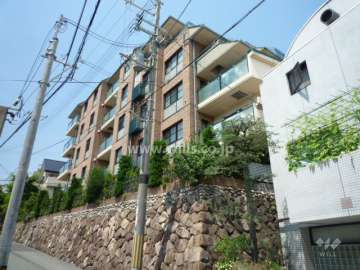 パレ・シェール芦屋東山の外観（南東側から）