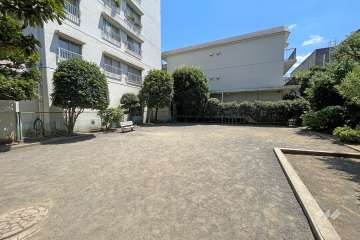 敷地西側に隣接した公園