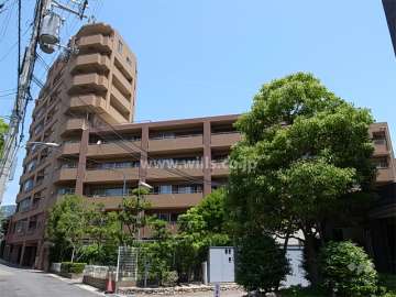 リーベスト芦屋川の外観（南西側から）