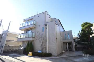 アルム深沢の外観（北東側から）