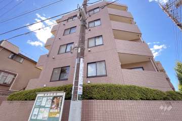 グランパーク深沢の外観（北東側から）