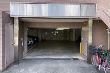 駐車場の出入り口・敷地内駐車場（屋内平面式）