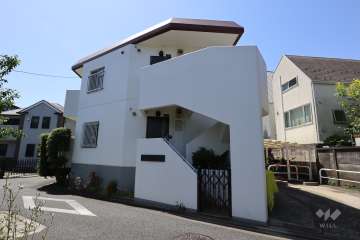 コープ野村東深沢の外観（北西側から）