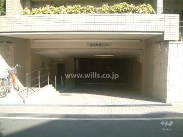 駐車場入口