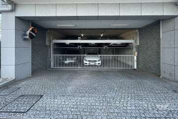敷地内駐車場（屋内機械式）