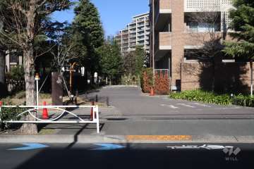 駐車場の出入り口