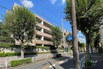 パルテール深沢の外観（南西側から）