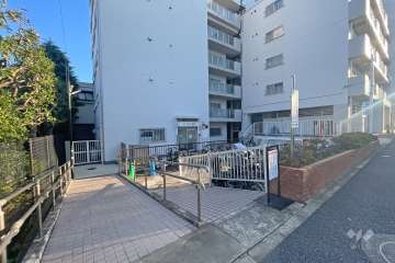 敷地の出入り口