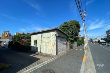 敷地東側前面道路（南側から）