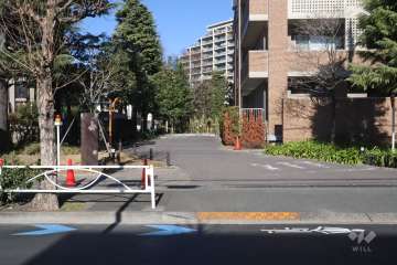 駐車場の出入り口